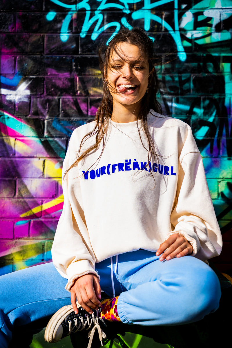 CREAM BOX JUMPER – YOUR(FRËÀK)GURL